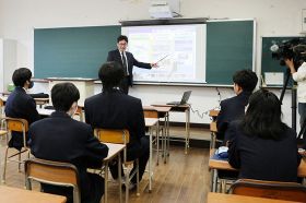 宇宙探究コース初授業　和歌山・串本古座高校