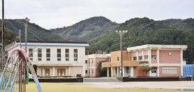 和歌山県那智勝浦町がロケットの見学場として整備することを計画している旧浦神小学校（和歌山県那智勝浦町で）