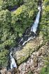 【動画】ドローン空中散歩　熊野の滝（１）鼻白滝（新宮市熊野川町能城山本）／豪快な二段の滝
