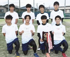 田辺男子が団体準優勝／ソフトテニス　県高校新人戦　個人でも近畿へ３組