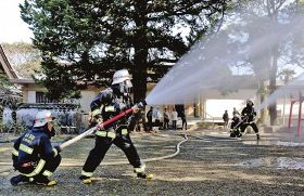 火災から文化財守れ　串本の無量寺と善照寺で訓練