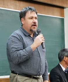 「外国籍教員の教諭任用を」　改善求める運動全国へ、和歌山県教委に署名４千筆超を提出