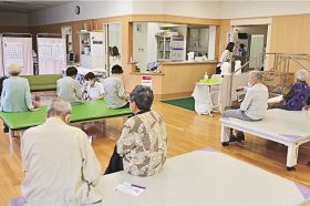 新型コロナワクチン／２回目の接種始まる／串本で高齢者４５６人完了