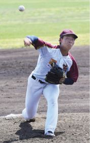 和歌山ＦＢ―堺　完投で今季初勝利を挙げた和歌山ＦＢの田井良樹投手（上富田スポーツセンターで）