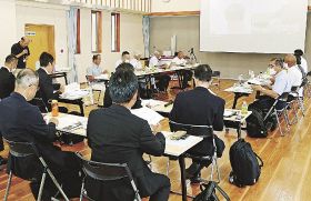 県沖の洋上風力発電の環境評価について話し合う会議（７月３１日、和歌山市で）