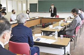「宇宙探究コース」の新設に向け、串本古座高校で開かれた「県宇宙教育検討会議」の初会合（和歌山県串本町串本で）