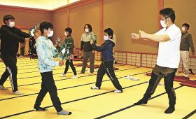 子ども舞、練習開始　本宮大社例大祭で４年ぶり披露