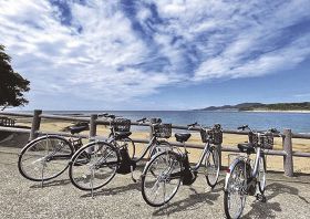 千里の浜などの名所巡りで使う電動アシスト付き自転車（和歌山県みなべ町山内で）