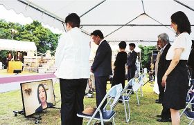 エ号乗組員の冥福祈る　串本で規模縮小し追悼式典