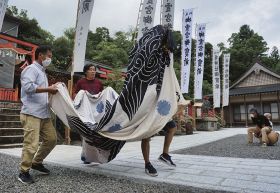 ３年ぶり獅子舞奉納　みなべ町の須賀神社夏祭り