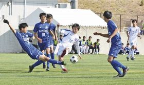 県高校サッカー新人大会／準々決勝で敗れる／田辺と近大新宮