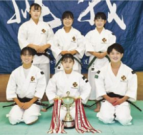 １９年連続総合優勝の神島