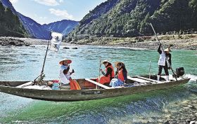 【動画】「川の世界遺産」熊野川で川舟下り　今年の定期運航始まる、和歌山