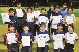 田辺ＳＴＣの１２人全国へ／小学生ソフトテニス