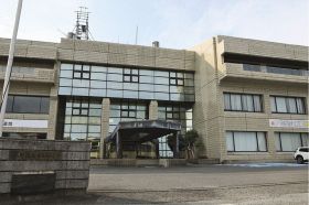 新しい名称が決まった旧古座分庁舎（和歌山県串本町西向で）