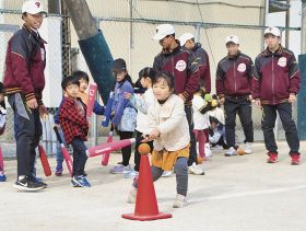 子どもたちに野球の楽しさ伝える　センバツ出場の田辺高、和歌山