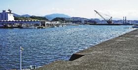 堺漁港の防波堤と護岸補強　地震・津波に備え和歌山県