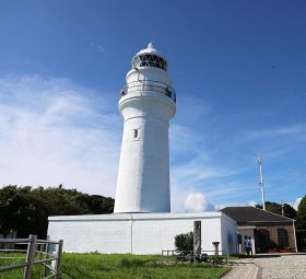 潮岬灯台が点灯１５０周年　内部や「灯室」を特別公開、和歌山県串本