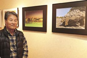 橋杭岩撮り続け３１年　串本の石川さんが写真展