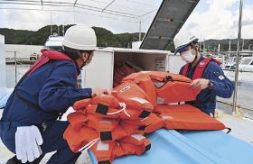旅客船４隻の安全点検／勝浦海事と串本海保　年末年始に向け