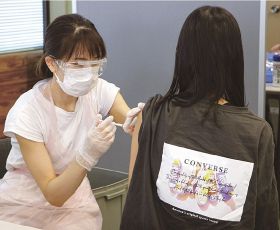 和歌山県による新型コロナワクチンの職域接種会場。地域の各種団体も接種できる（和歌山県田辺市朝日ケ丘で）
