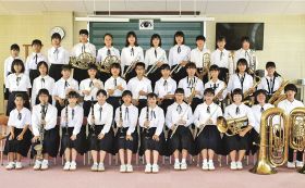 中学校小編成で県代表に選ばれた高雄中学校吹奏楽部