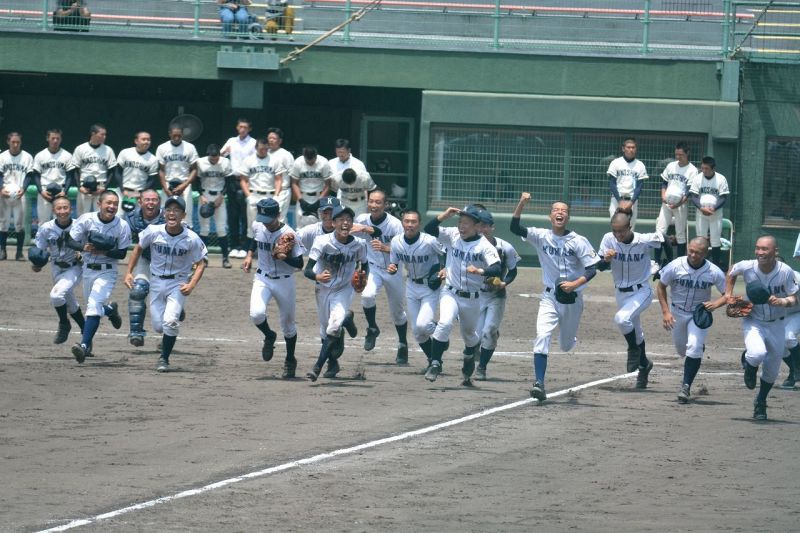 2019年の準々決勝、熊野高校の選手（和歌山市の紀三井寺球場で）