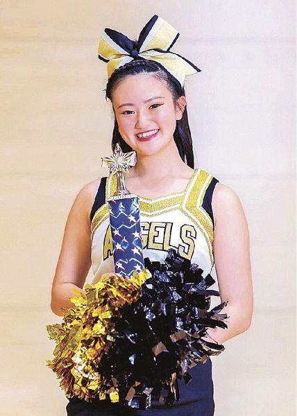 米アメフト大会の選抜チアリーダーに日本人で唯一選ばれた小傳良彩花さん（南紀チアーエンジェルス提供）
