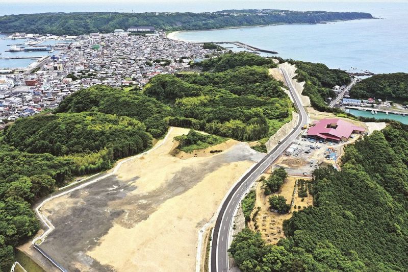 延期になっている未供用区間の開通が８月１日に決まった町道サンゴ台中央線（和歌山県串本町で）