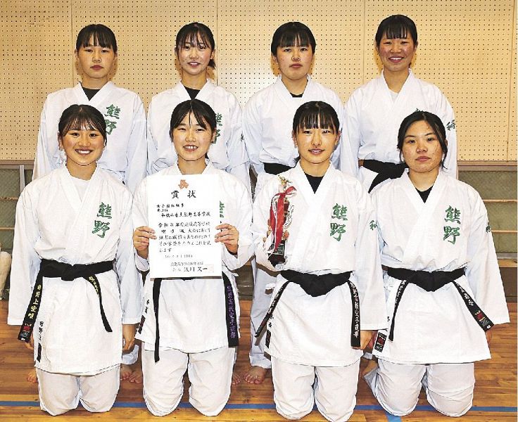 近畿大会で３位に入り、全国選抜大会に出場する熊野女子