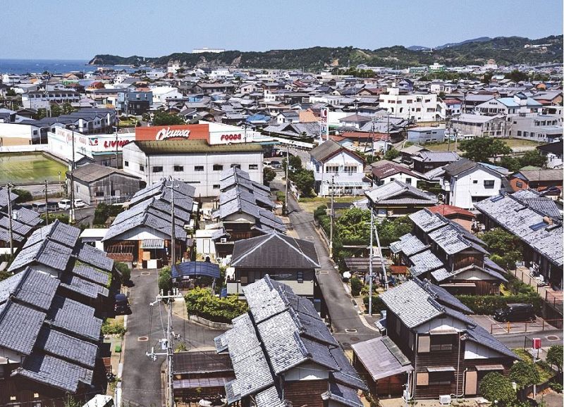 和歌山県みなべ町の住宅地。空き家は町内全域で見られる