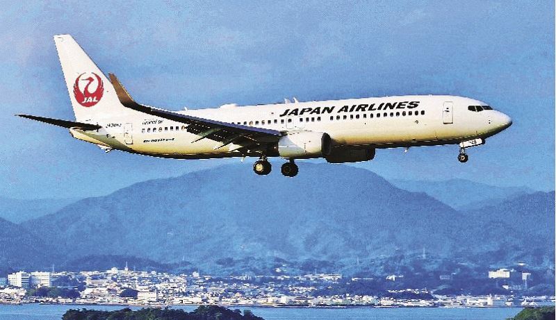 １０月下旬から１日２往復使用されるボーイング７３７―８００