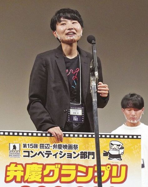 「弁慶グランプリ」を受賞した「ミューズは溺れない」の淺雄望監督（２１日、和歌山県田辺市新屋敷町で）