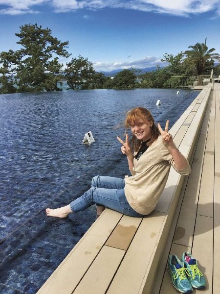 フォトラリー対象施設の一つになっている「ホテルシーモア」の足湯＝南紀白浜観光局提供