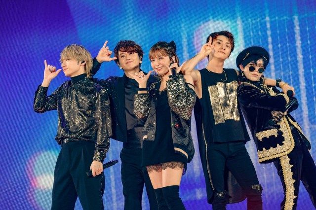 AAA（左から）日高光啓（※高＝はしごだか）、西島隆弘、宇野実彩子、與真司郎、末吉秀太