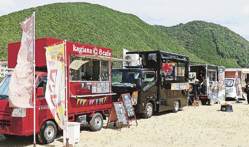 イベントでおなじみになったキッチンカーの出店（和歌山県田辺市鮎川で）