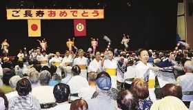 敬老会、取りやめへ　参加者少なく、来年度以降、和歌山県白浜町