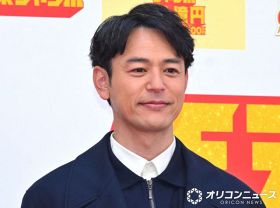 妻夫木聡、“夫婦”ペアルックショットに反響　ドラマ『ザ・ロイヤルファミリー』で松本若菜と夫婦役