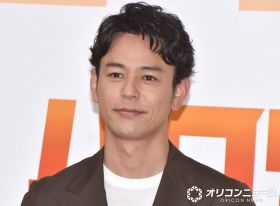 妻夫木聡、『ザ・ロイヤルファミリー』最終回の2人の“サプライズゲスト”と記念の3ショット「激アツ」「まさかまさかの」「もう一度見ます」
