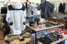 「ＢＵＲＴＬＥ」のファン付き作業服