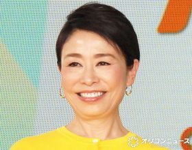 安藤優子、名品トレンチコート×ブーツで決めた“きちんとコーデ”に反響「キリッと着こなしさすが」「カッコいい」「すごく素敵でお似合いです」