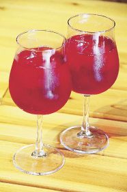 古道歩きに自家製ジュースいかが　田辺市中辺路町