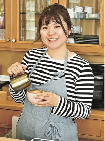 がんばってます／押川実波〈おしかわ　みなみ〉さん（２６歳）　田辺市　喫茶店「ｌａｍｍｉｎ」